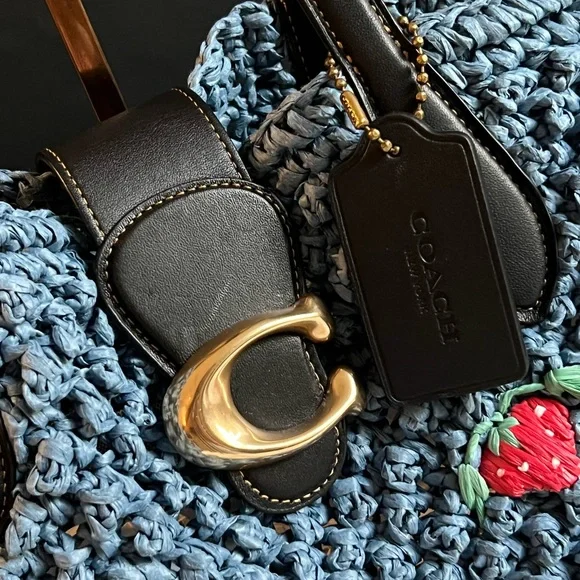 💰SOLD - CA035 - Coach Small Tote with Strawberry Embroidery - Picture 2 of 10